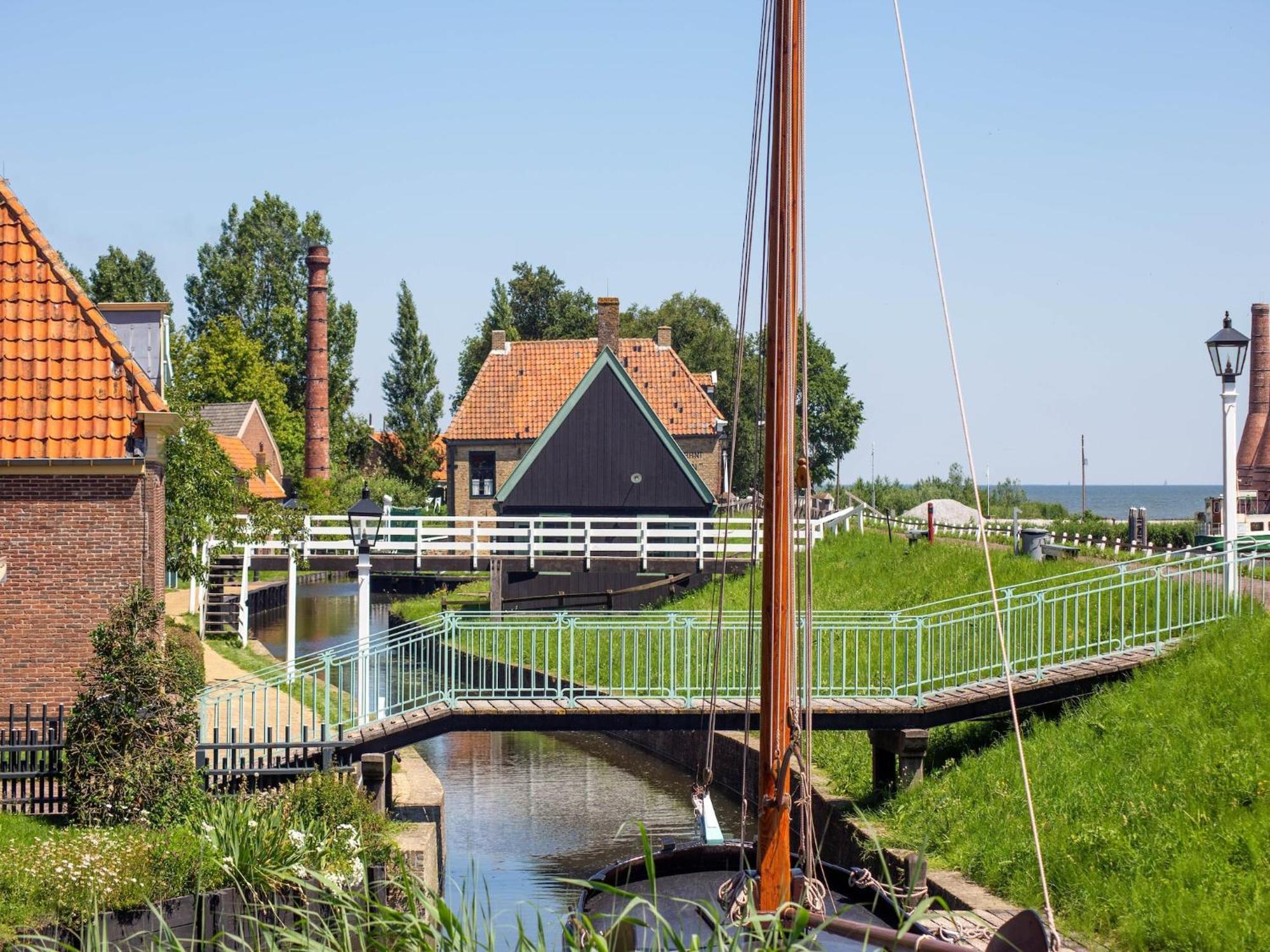 Holiday Home With Terrace Enkhuizen Esterno foto