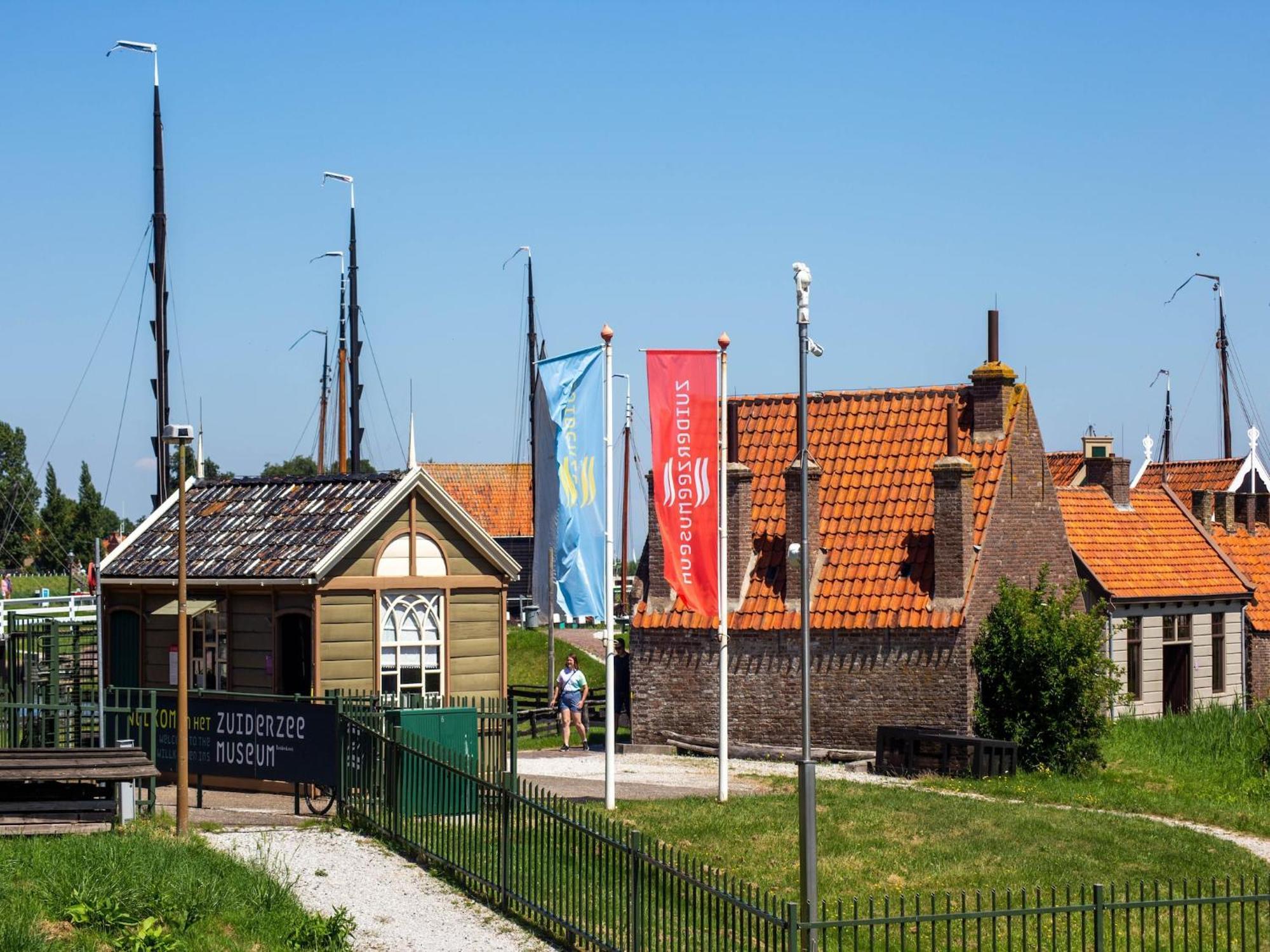 Holiday Home With Terrace Enkhuizen Esterno foto